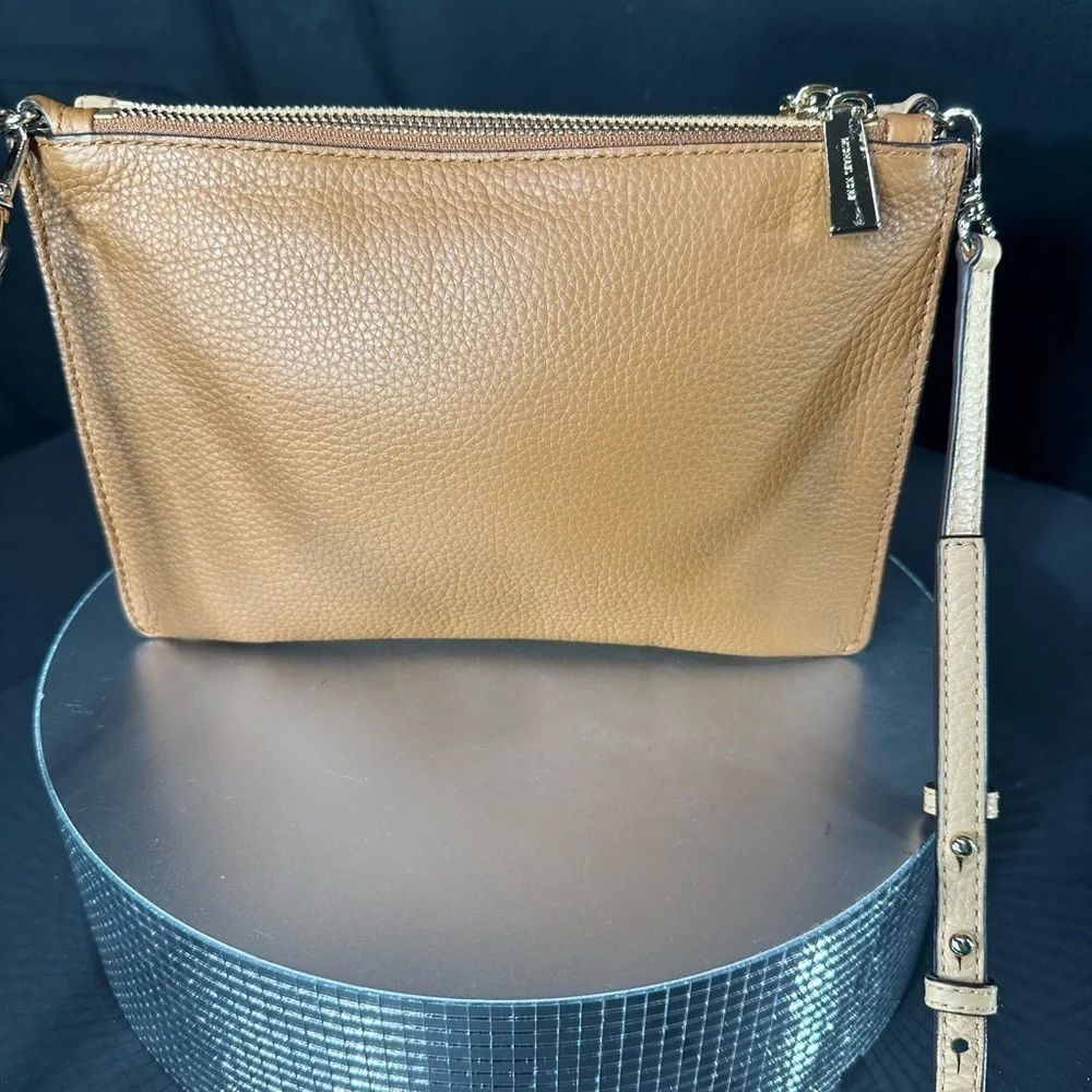 Michael Kors Cream Leather Women's Bag pre Owned Exellent condition